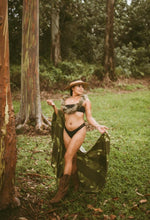 Load image into Gallery viewer, Pareo - Green Fern Lei