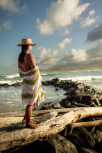 Load image into Gallery viewer, Pareo - White Fern Lei
