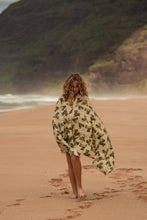 Load image into Gallery viewer, Pareo - Kukui Camo

